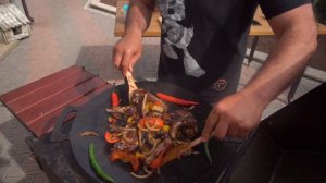 ГОРЯЧЕЕ СОЧНОЕ МЯСО НА САДЖЕ