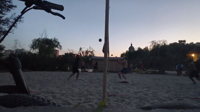 Играем в волейбол 14.08.2026