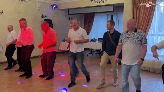Вопросы для игры сделай шаг если | Сделай шаг вперёд, если... Вопросы для мужей