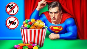 Фэйковые супергерои VS реальные супергерои! Проносы в кино челлендж!