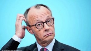 Уровень поддержки правящего в Германии блока обвалился до пятилетнего минимума, пишет Bild.