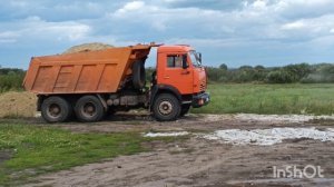 Сорок лет на нашей улице не было дороги. Делают. Какая радость!