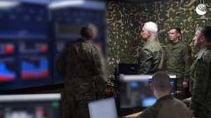 Белоусов проинспектировал группировку «Восток». 

Главное из докладов командования:
