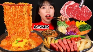 Мукбанг - лапша - крупный план