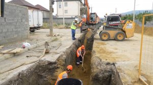 В Махачкале продолжается установка новых канализационных сетей в микрорайоне Пальмира