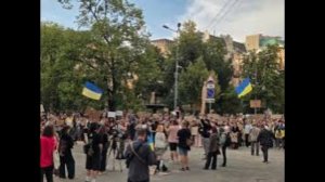 В Киеве вновь собрали митинг против решения Зеленского