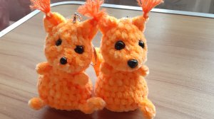 Белочка , игрушка крючком , ч. 1 хвостик и тело.