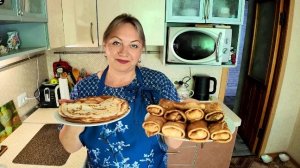 Напекла блинов с начинкой и без / Вкусный завтрак