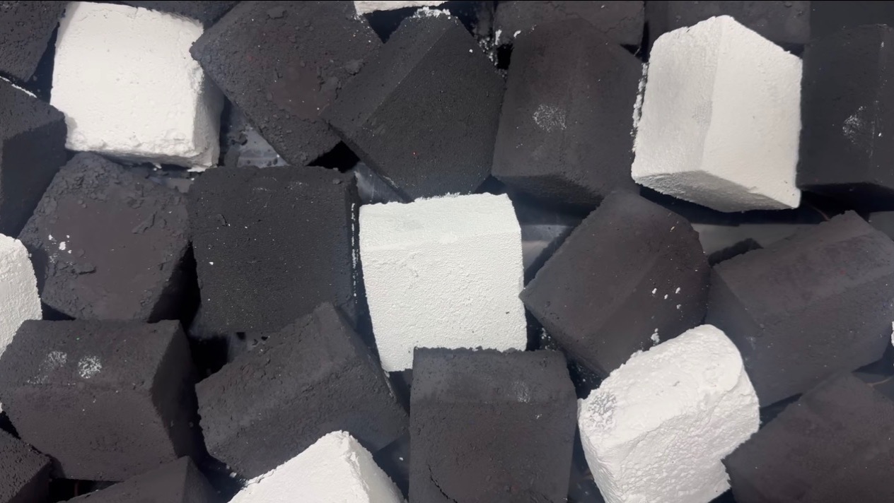ASMR Crush Chalk ⬛️⬜️