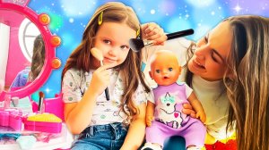 Майя — стилист для куклы Беби Борн Лины! Макияж и новый образ для главной клиентки 💄✨ | Для детей