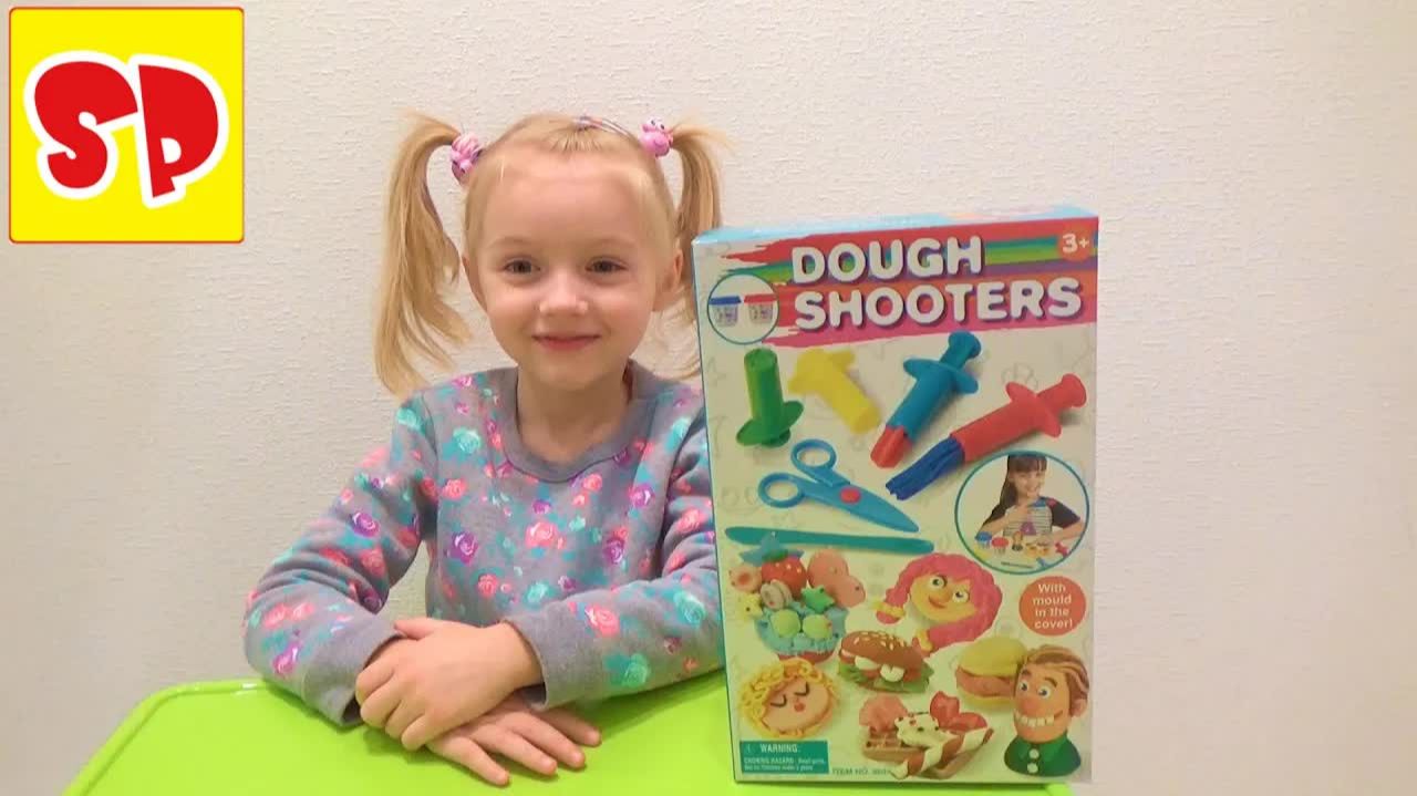 Лепим  набором нового цветного пластелина  Dough Shooters