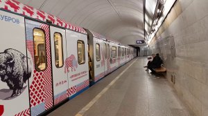 Метро в столице | Московский метрополитен самый красивый в мире | Поезд станция метро