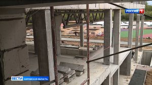 На улице Торфяной в Озерках продолжается строительство школы
