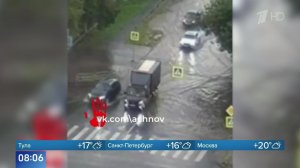 На Челябинск обрушился ливень с градом: кадры последствий.