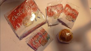 Вау! Мини Choco pie из бумаги своими руками! Просто и понятно.