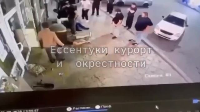 Толпа насмерть забила бойца СВО прямо на тротуаре в Ессентуках

Отец троих детей Сергей Чуденцо