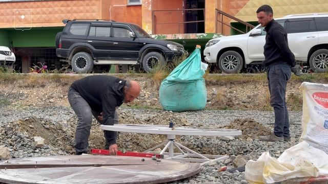 Благоустройство двора 31‑го дома  Работы по благоустройству дворовой площадки продолжаются.