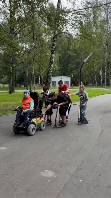 Зацеперы / Hitchhikers

#самокат #ВикторСчастливый #инвалид #благодарность #мечта #счастье
