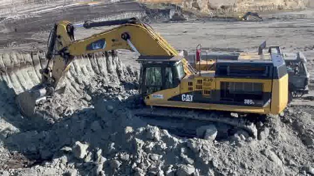Caterpillar 365C Excavator Loading Mercedes And MAN Trucks - Interkat SA [720p]_New