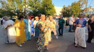 Танцуй подруга👩❤️💋👨..... 15.08.26.