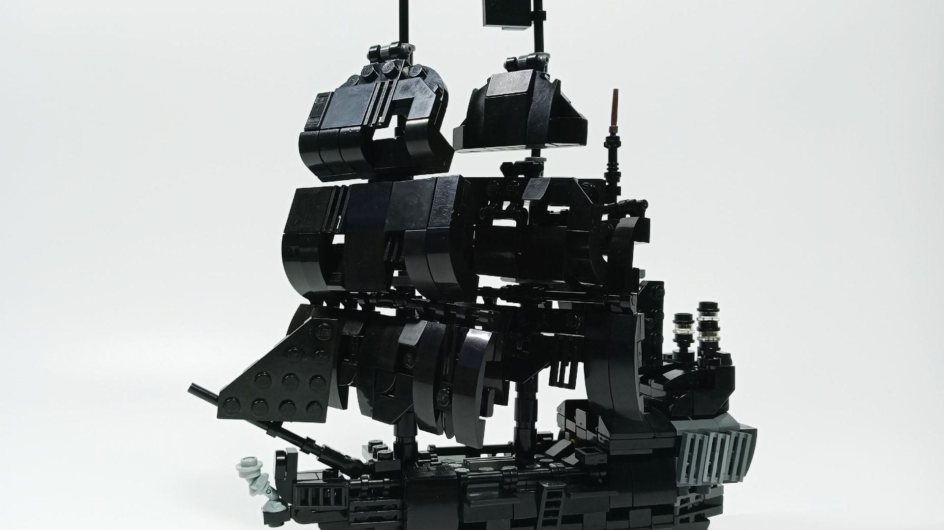 Чёрная Жемчужина: Lego миниатюрная модель; сборка самоделки