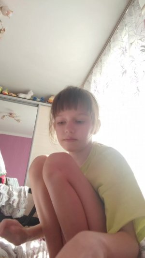 тутор на цветочек из пёрышек