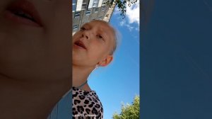 ищем листовки в аптеке