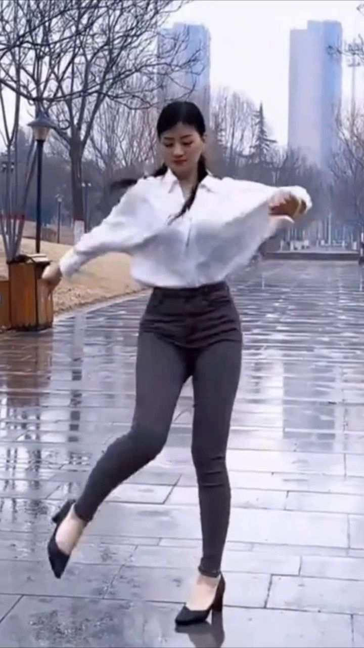 Shuffle With Heels (1) Qingqing Dancing