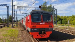 ЭД4М 0133 сообщением Санкт-Петербург - Посëлок, отправляется от станции Павловск