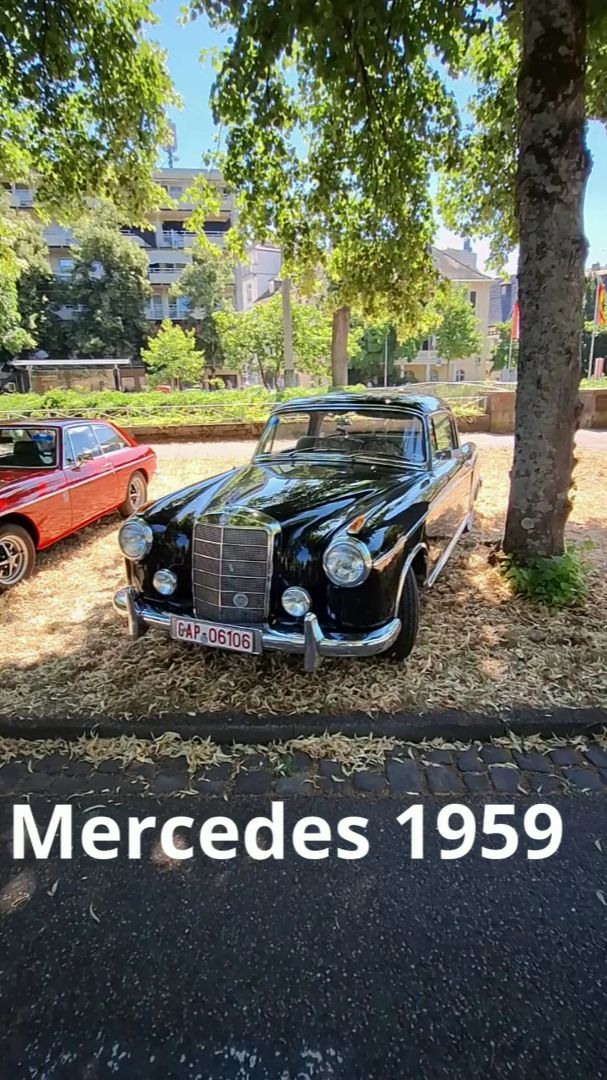 Mercedes 220 S
