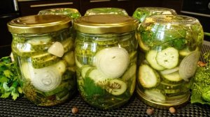 МАРИНОВАННЫЕ РЕЗАНЫЕ ОГУРЦЫ НА ЗИМУ. Самый вкусный рецепт хрустящих огурчиков