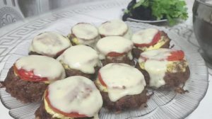 СОЧНЫЕ💗КОТЛЕТЫ ИЗ ГОВЯДИНЫ С СЫРОМ И ПОМИДОРОМ.