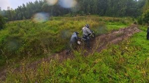 преодолеваем лужу на мото