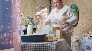 НОВЫЕ ВОРОТА,ВСТАВИЛИ ДВЕРЬ В ЛЕТНЮЮ КУХНЮ,ПРИЕХАЛА ДОЧА С 🎁