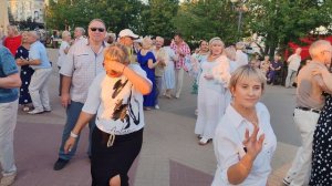16 августа. Обнимай месяц май..