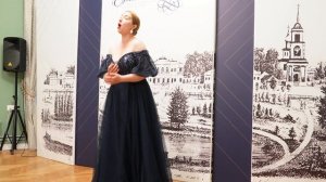 София Цесарская исполняет «Я ли в поле да не травушка была» Чайковского.Фортепиано— Наталья Латифова