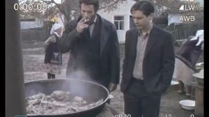 А в это время в одной обычной узбекской деревне проходила обычная свадьба. Ну как, не совсем обычная