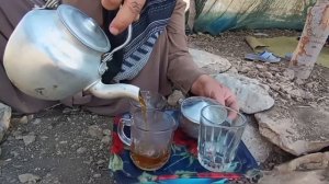 42ч.Голод одинокой матери и ее детей, а также благотворительная помощь, оказанная ей.