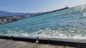 Волнующееся море в Ялте 16.08.2026