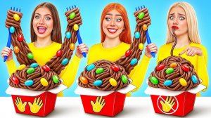 Едим Без рук vs Одной рукой vs Двумя руками Челлендж _ Битвы с едой