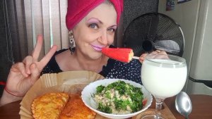 Мукбанг ЧЕБУРАШКИ Запечённые/ Салат Пираты Балтийского моря/ Мороженое/ Скоро СВАДЬБА!