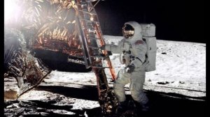 NASA провело возле Луны испытания спецжилета для астронавтов