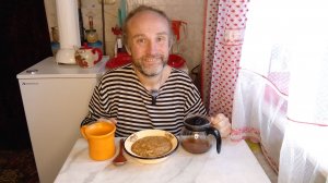Перекус с котями. Смузя собственной персоной. Мукбанг. Обжор. Еда на камеру. Диета. Шизофрения.