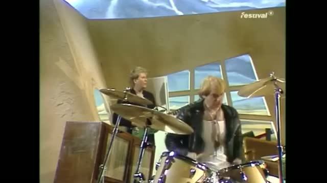 Yes - Owner Of A Lonely Heart (1983)