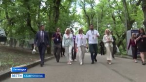 Семья в приоритете: на Ставрополье обсудили профилактику социального сиротства и родительства