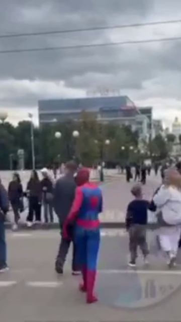 Алё алё, человека паука похител ТЦК