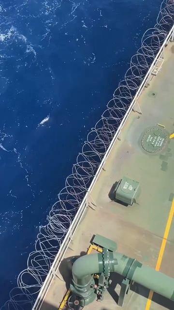 Моряк, всегда будь готов к труду и обороне! Старо как мир, а потому актуально на все времена.