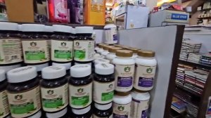 Раньше тут было много товаров из России и даже гречка! Магазин где жила собачка. Ришикеш. Индия.