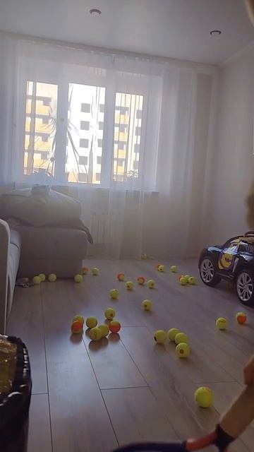 учим подачу. стреляем в окно. 5 лет