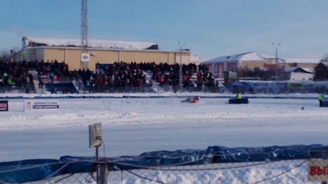 5 заезд падение Утусиков и Абзалов Отборочные соревнования Шадринск по мотогонкам на льду #shorts